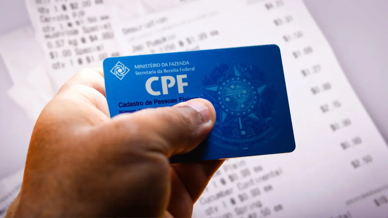Nova orientação afeta brasileiros que colocam CPF na nota