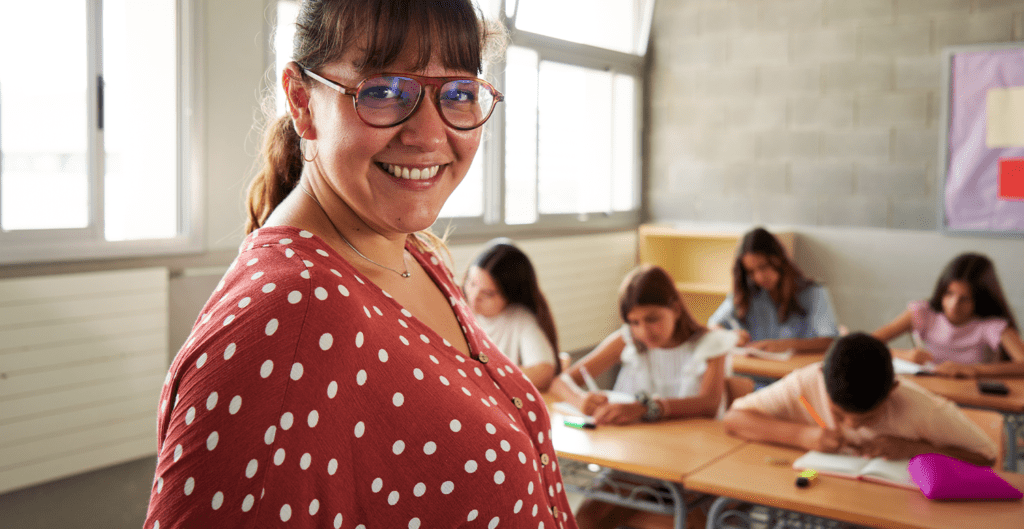 Nova lei garante aposentadoria do professor do ensino infantil - Grupo BRA 360