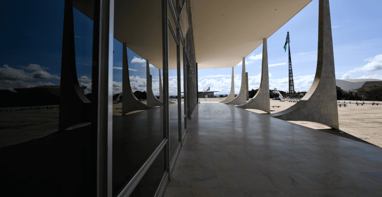 stf-re-870214-lucro-controlada-exterior